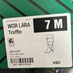 New never used women’s boots.